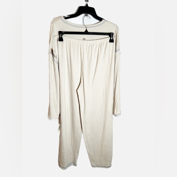 NWT Flora by Flora Nikrooz Pajama Set (top and bottom) - Picture 2 of 9